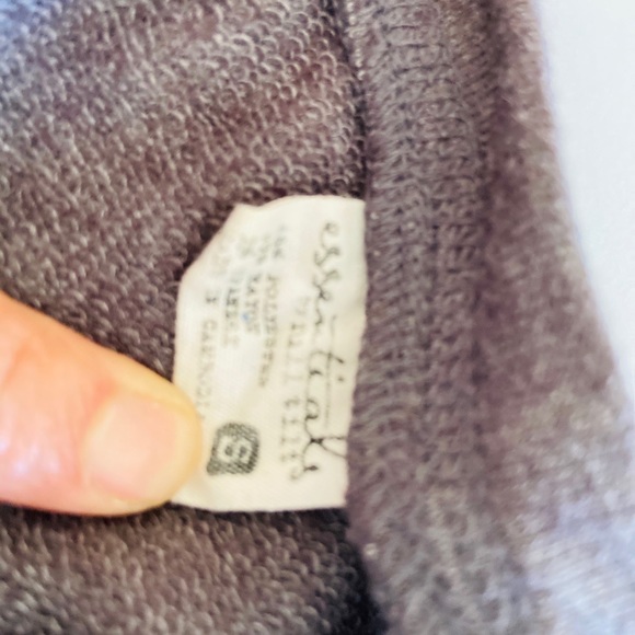 Casual sweater by Essentials - Picture 7 of 7